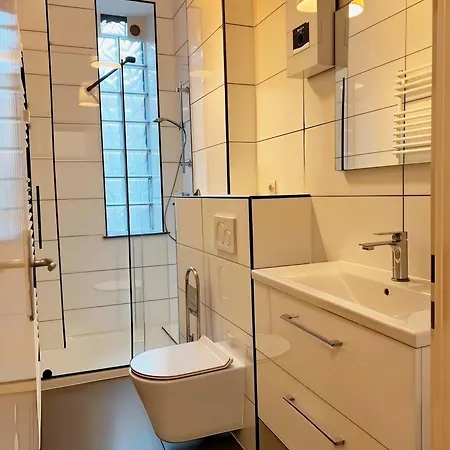 شقة 2-bedroom With Kitchen Washmachine *