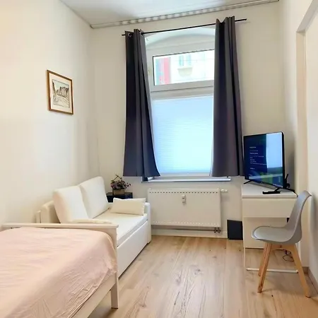 아파트 2-bedroom With Kitchen Washmachine 뒤셀도르프