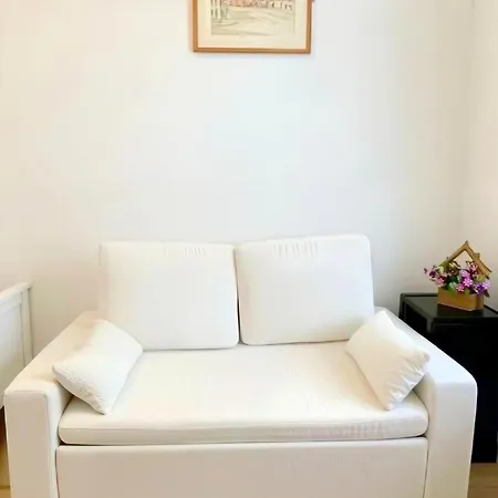 2-bedroom With Kitchen Washmachine شقة *